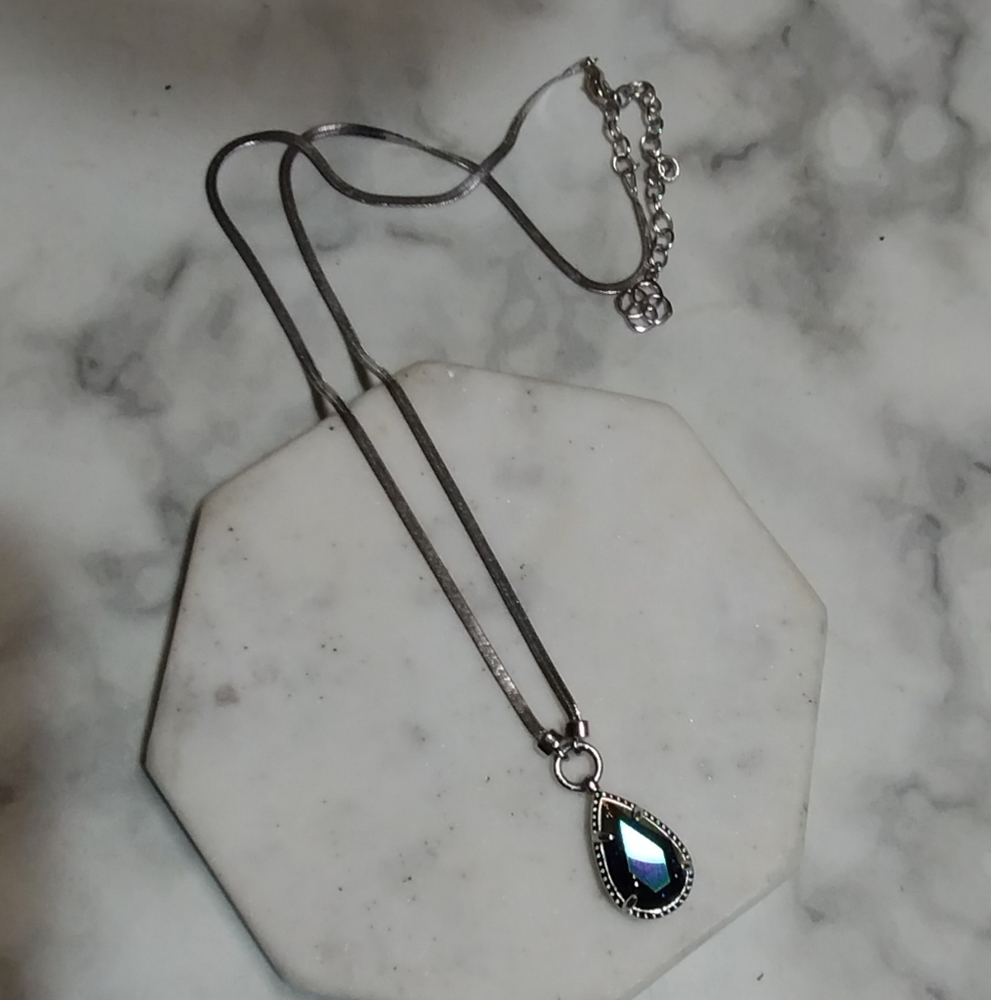 Kendra Scott Iridescent Goldstone Necklace - Picture 3 of 8